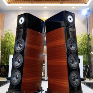 Alternative view of Loa Vienna The Music