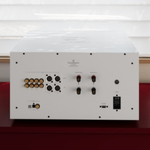 Alternative view of Goldmund Telos 790 Stereo Intergrated Ampli